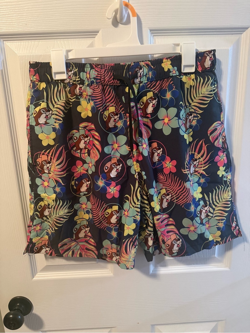 Men’s Buccees Swim Trunks Size Large
